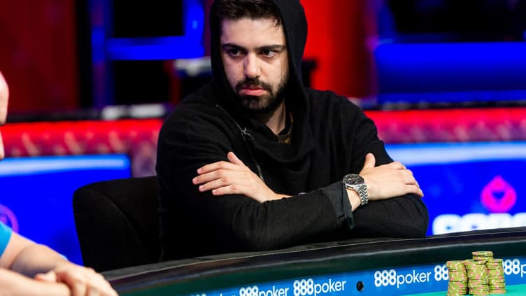 Les fondamentaux du poker : lire les adversaires
